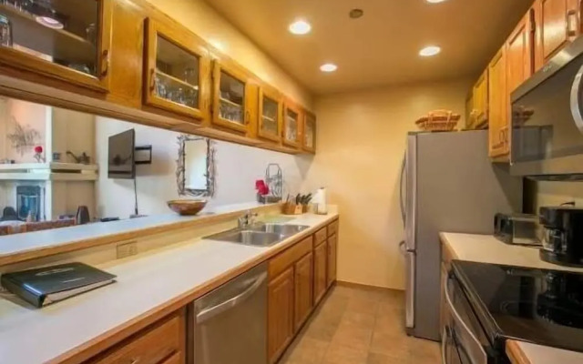 Townsend Place Condo 3 minutes walk to Beaver Creek VIllage by RedAwning