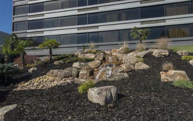 DoubleTree by Hilton Winston Salem - University