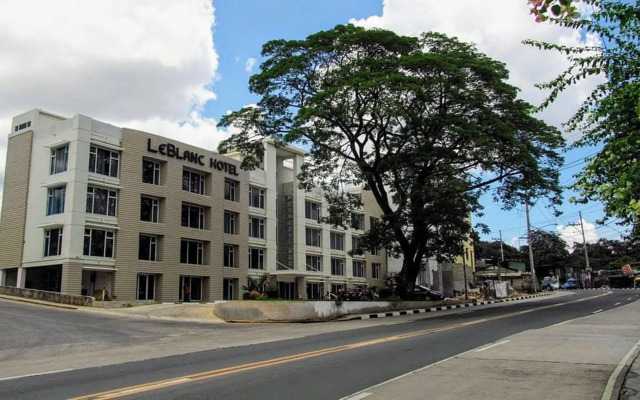 LeBlanc Hotel and Resort