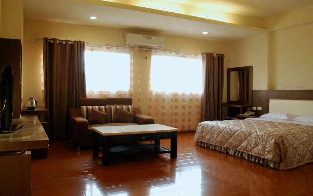 Travel Hero House
