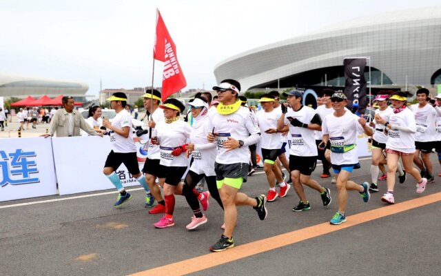 Crowne Plaza Dalian Sports Center by IHG