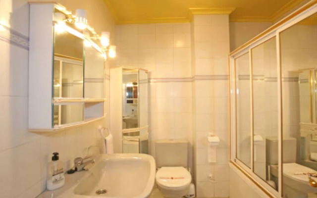 Avila Flats Soterraña "Plaza del Ejercito"