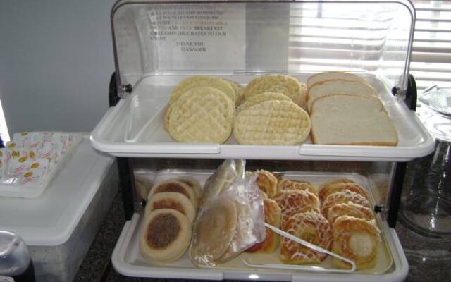 Surry Inn - Dobson - I-77 - Exit 93