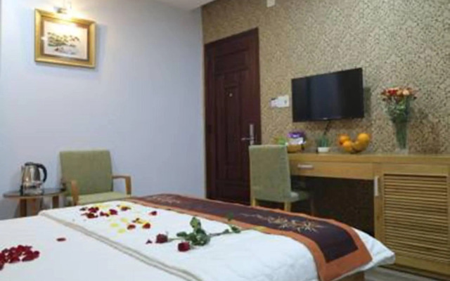 Hoai Sang Hotel