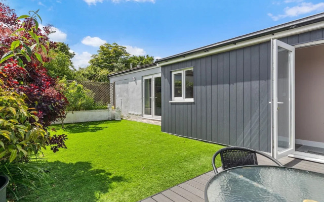 Roslen - Lovely Bungalow Near Beach and Village