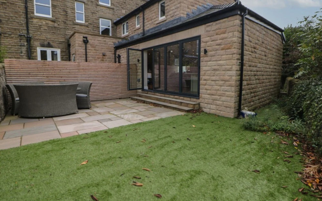 Netherdale House