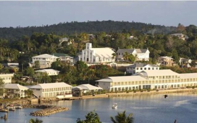 Puataukanave International Hotel
