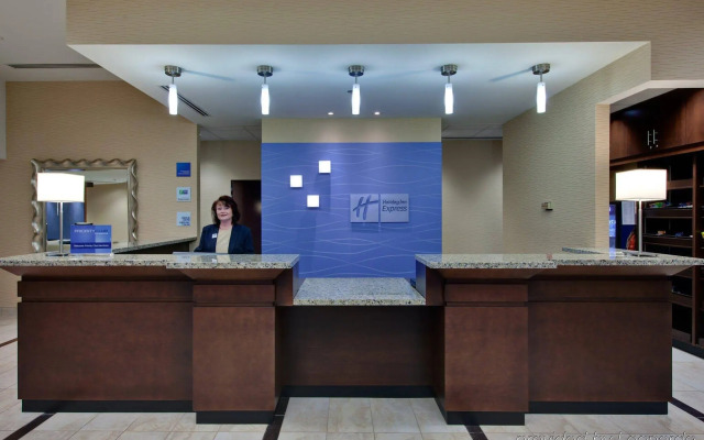 Holiday Inn Express & Suites Chatham South by IHG