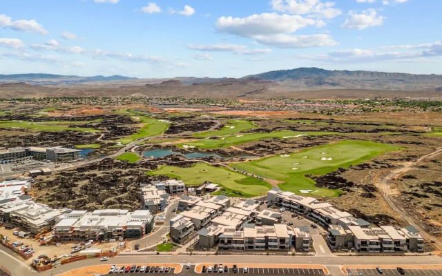 Black Desert Retreat 4 Bedroom Home