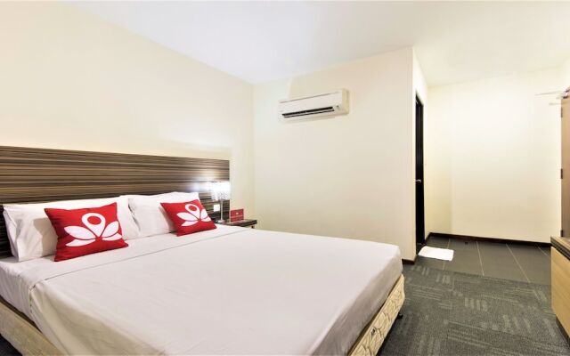 ZEN Rooms Basic Near I-City