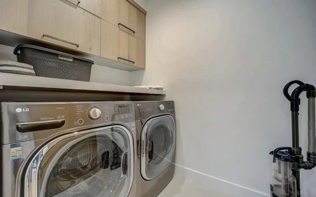 Coopers Collection 39 - Rossie Hill Hideaway