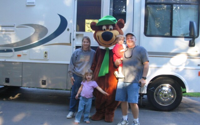 Yogi Bear's Jellystone Park Camp-Resort Wisconsin Dells