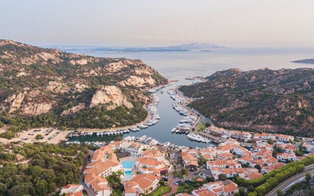 Jaspe Hotel, Manor Living