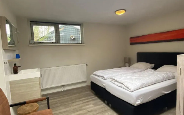 Lovely Holiday Bungalow With Garden