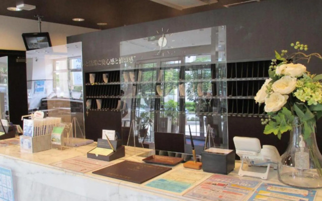 Toyoko Inn Okinawa Naha Omoromachi Ekimae
