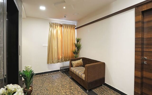Oyo 9972 Hotel Kingfisher