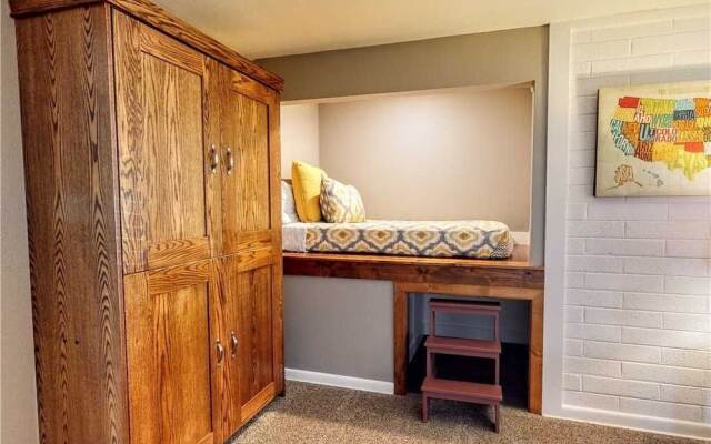 Purple Sage Flats #3 1 Bedroom Apts