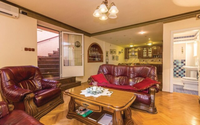 Nice Home in Praputnjak With 3 Bedrooms and Wifi
