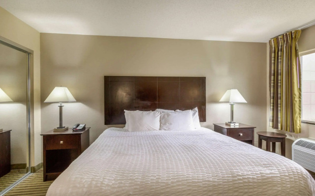 Clarion Hotel