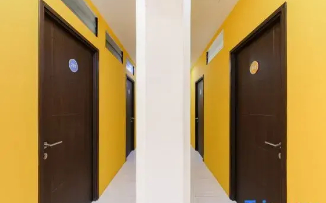Sans Hotel Cengkareng