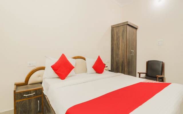 Oyo 26140 Hotel Vashistha