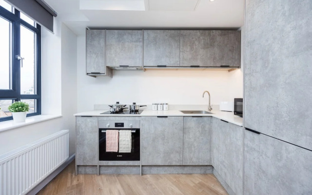 Modern 2 bed Flat in Town Centre - Free Wifi