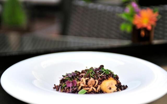 Hospes Puerta de Alcalá, a Member of Design Hotels