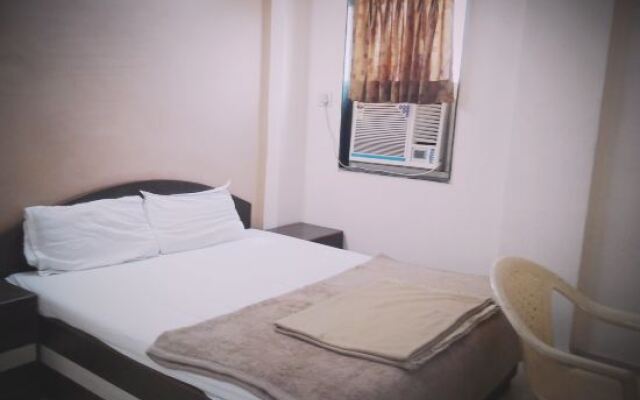 Hotel Signature by OYO Rooms