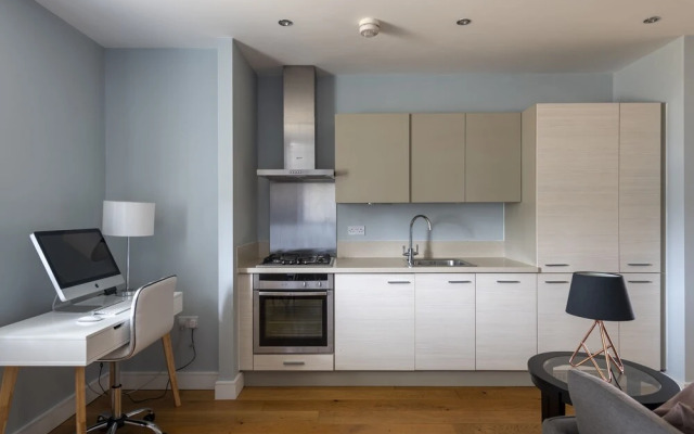Luxurious Private One Bedroom Apartment