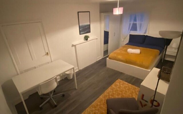 Liverpool City Stays - City Centre Apartment