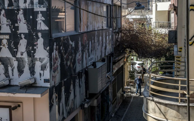 Urban Nest - Suites & Apartments
