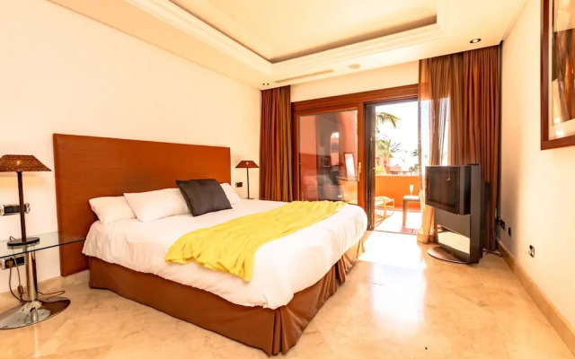 OleHolidays Torre Bermeja frente al mar y jacuzzi