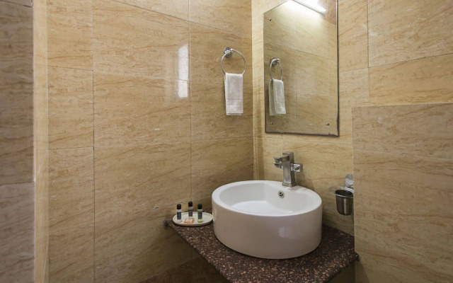 OYO 2048 Hotel Le Grand