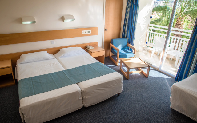 Cynthiana Beach Hotel