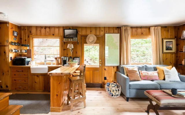 11373 Church - 1 Br Cabin