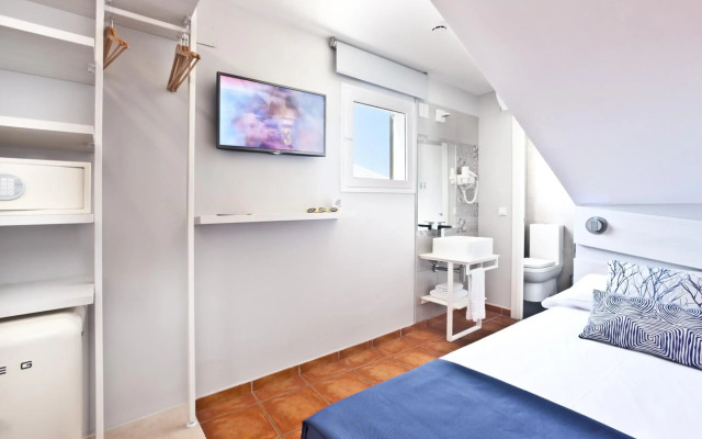 Ten Hostel
