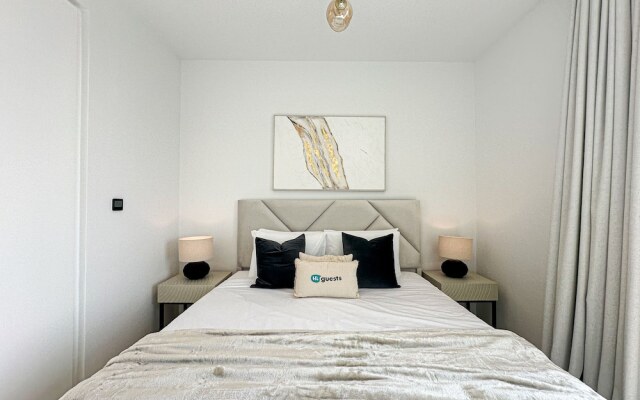 HiGuests - Vida Marina Yacht Club