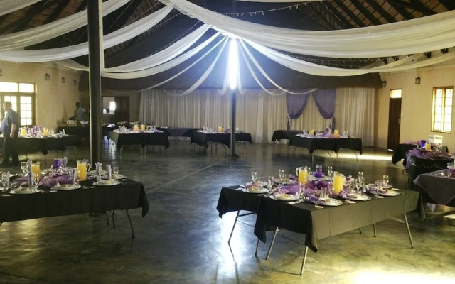 Thatch Palace Lodge
