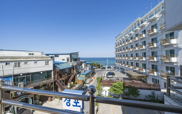 Gangneung Gyeongpodae Motel