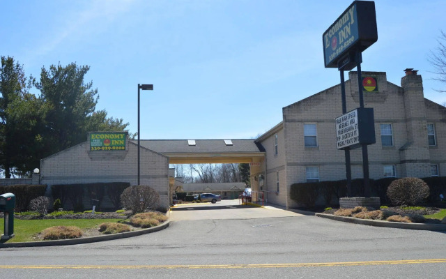 Economy Inn - Akron