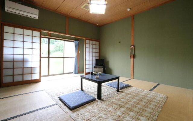 Minshuku Shiroyama