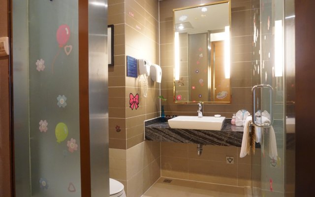 Holiday Inn Express Chongqing Guanyinqiao by IHG