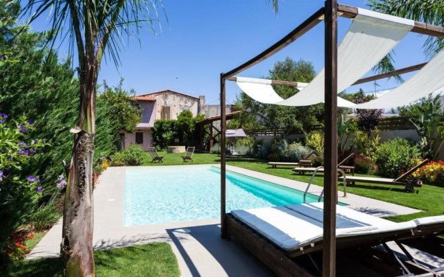 Beautiful & spacious villa with 38sqm pool & BBQ!