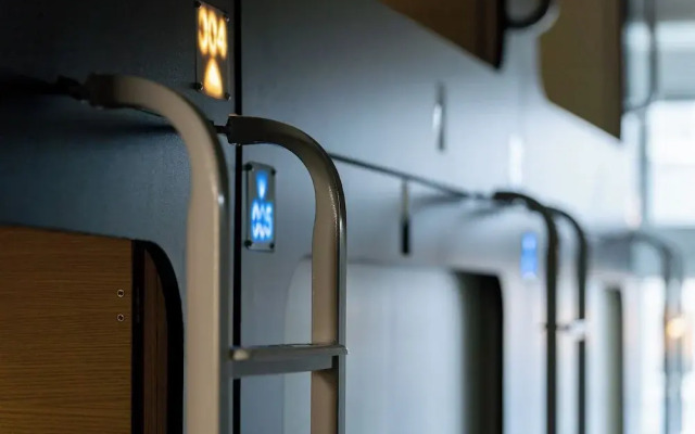 Mue Cubes - Capsule Hotel