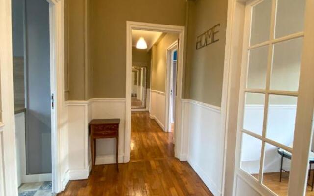 Appartement chic, 3 chambres, hyper centre-ville, parking payant