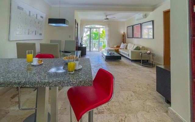 Cute Apartment Only Steps From the Beach