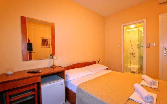 Hotel Podostrog