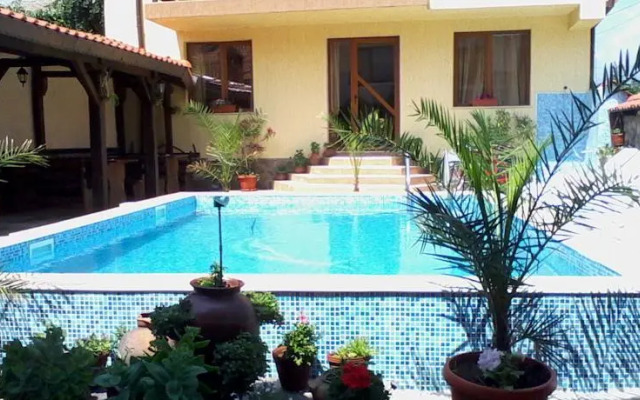 Saint Nikola Family Hotel