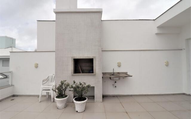 Maravilhosa e ampla cobertura a 200m do mar - OH01H