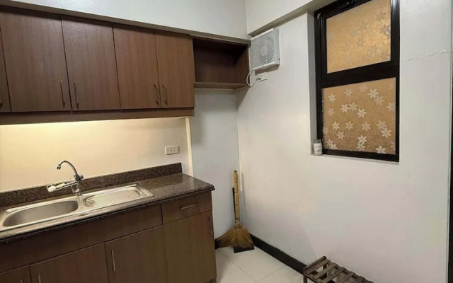 Alabang Condo by Lyre